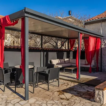 Dalmacija Villa *